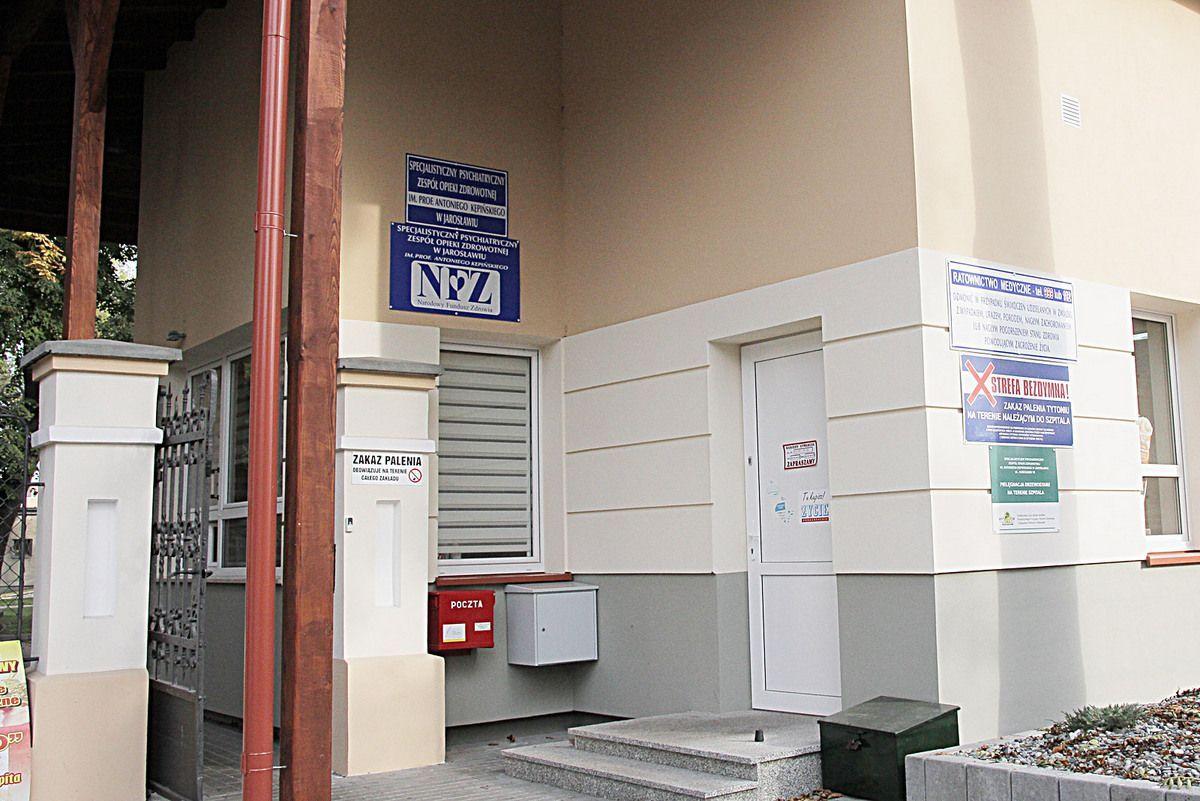 – Spotkała nas krzywda. Pracownikami obsługi nikt się nie interesuje. Nikt nic nie robi, by dostali chociaż parę złotych podwyżki – mówią zatrudnieni w szpitalu psychiatrycznym. Z obawy o miejsce pracy proszą o anonimowość.<br/>fot.Roman Kijanka