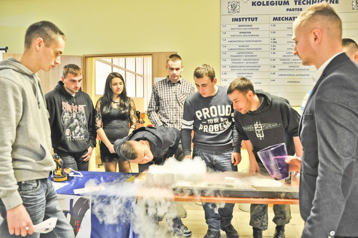 Najlepsi studenci Państwowej Wyższej Szkoły Wschodnioeuropejskiej w Przemyślu otrzymają stypendia ufundowane przez władze miasta.<br/>fot.Paweł Bugira
