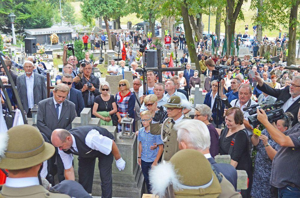 W uroczystościach pożegnalnych uczestniczyło liczne grono przemyślan.<br/>fot.Aleksandra Białoń
