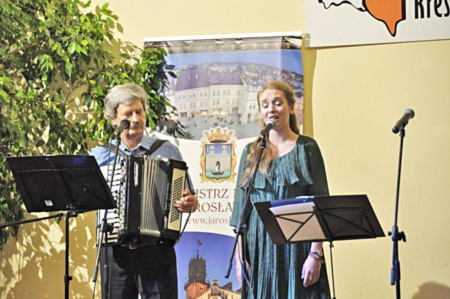 Melancholijnie i nostalgicznie lub porywająco i wesoło – każdy mógł trafić na ulubioną muzykę.  <br/>fot.CKiP Jarosław