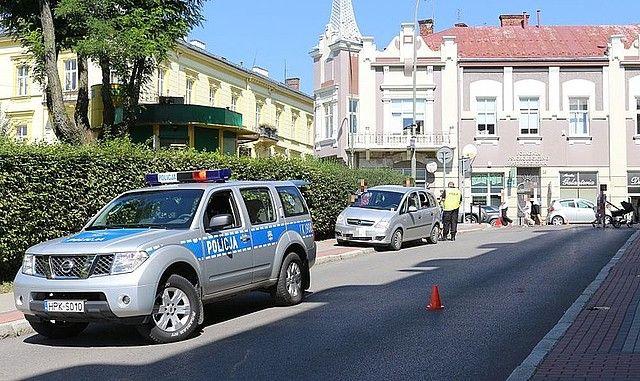 Do zdarzenia doszło na ul. Daszyńskiego w Sanoku.<br/>fot.KPP Sanok