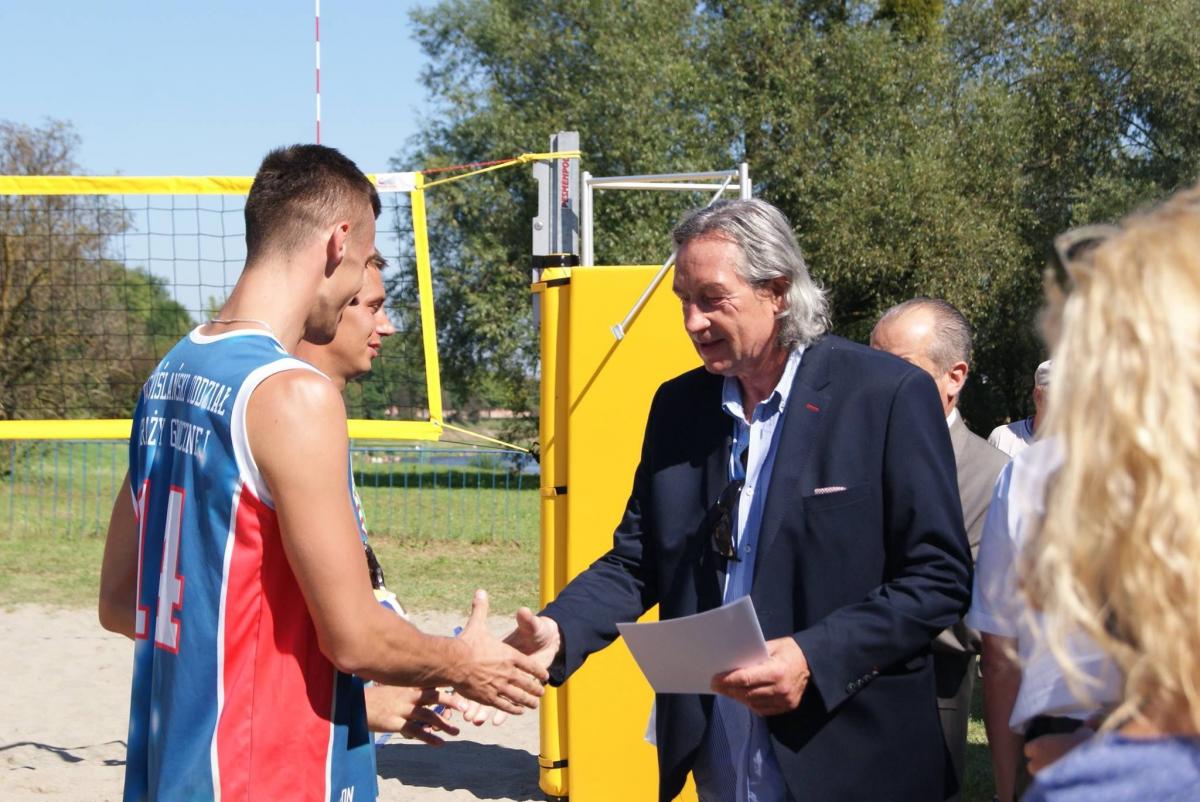 Nagrody wręczał sam Tomasz Wójtowicz.<br/>fot.Tomasz Samek