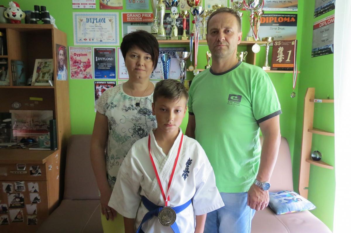 Rodzice Kornela, Małgorzata i Jan Brzyscy, mocno wspierają syna w jego sportowej karierze. <br/>fot.Barbara Chmura