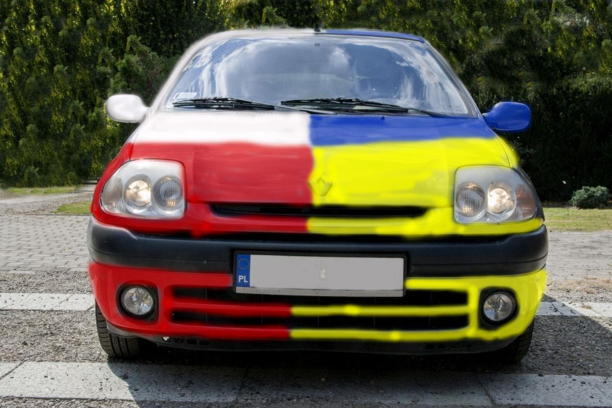 Starostwo Powiatowe w Lubaczowie odradza rejestrowanie samochodów do spółki z obywatelami Ukrainy.<br/>fot.Marcin Materniak