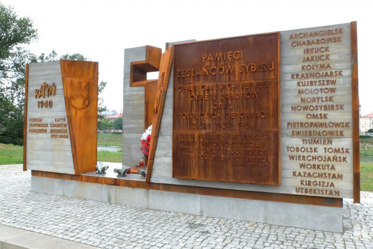 Pomnik, który wzbudził kontrowersje.<br/>fot.Jacek Szwic