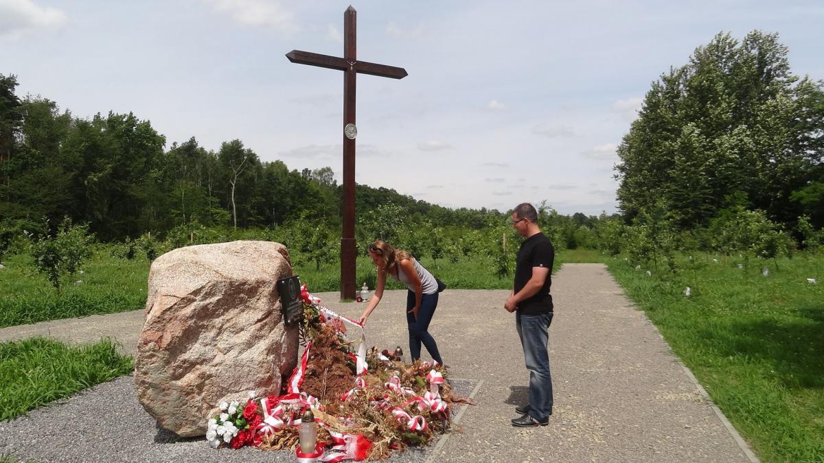 Las Pamięci Leśników Ofiar Zbrodni Katyńskiej dzień po uroczystościach.<br/>fot.Nadleśnictwo Oleszyce