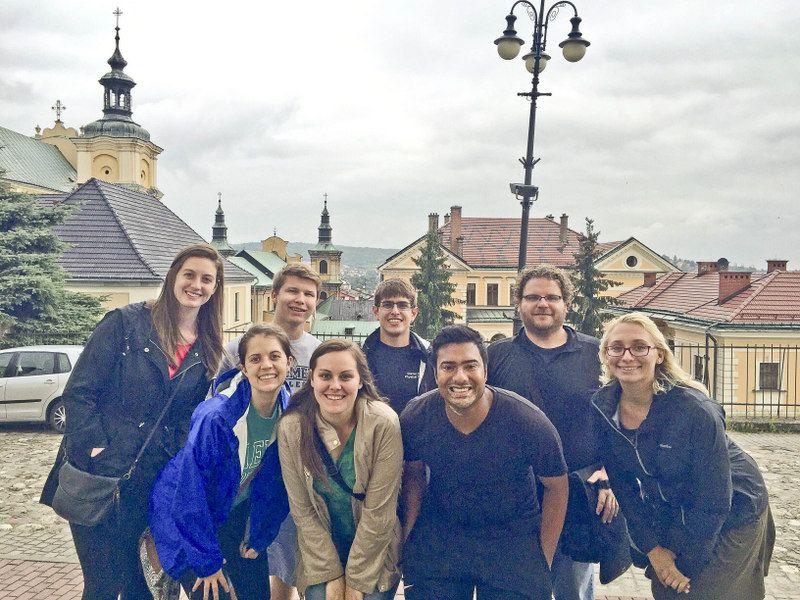Grupa amerykańska podczas zwiedzania starówki Przemyśla. <br/>fot.Tomasz Pudłocki