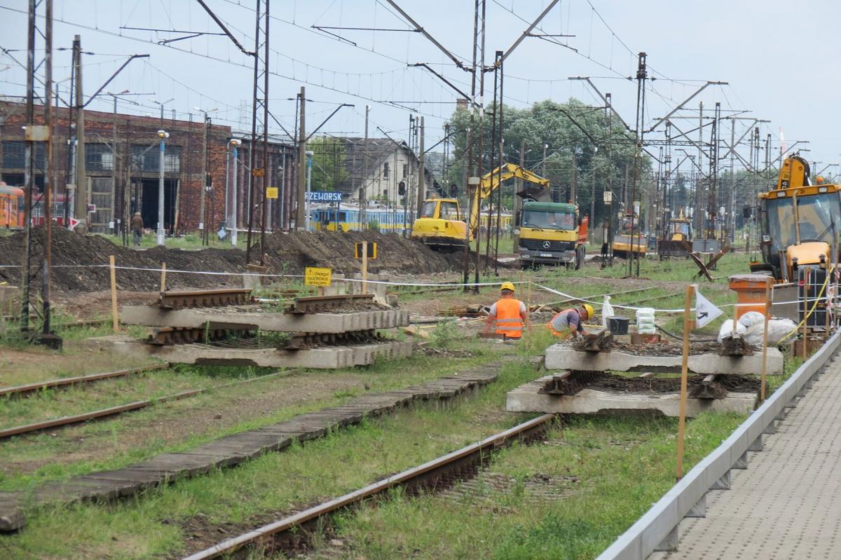 Przebudowane zostaną dwa perony oraz przejście między peronami, które będzie odnowione i wyposażone w windy.<br/>fot.Barbara Chmura