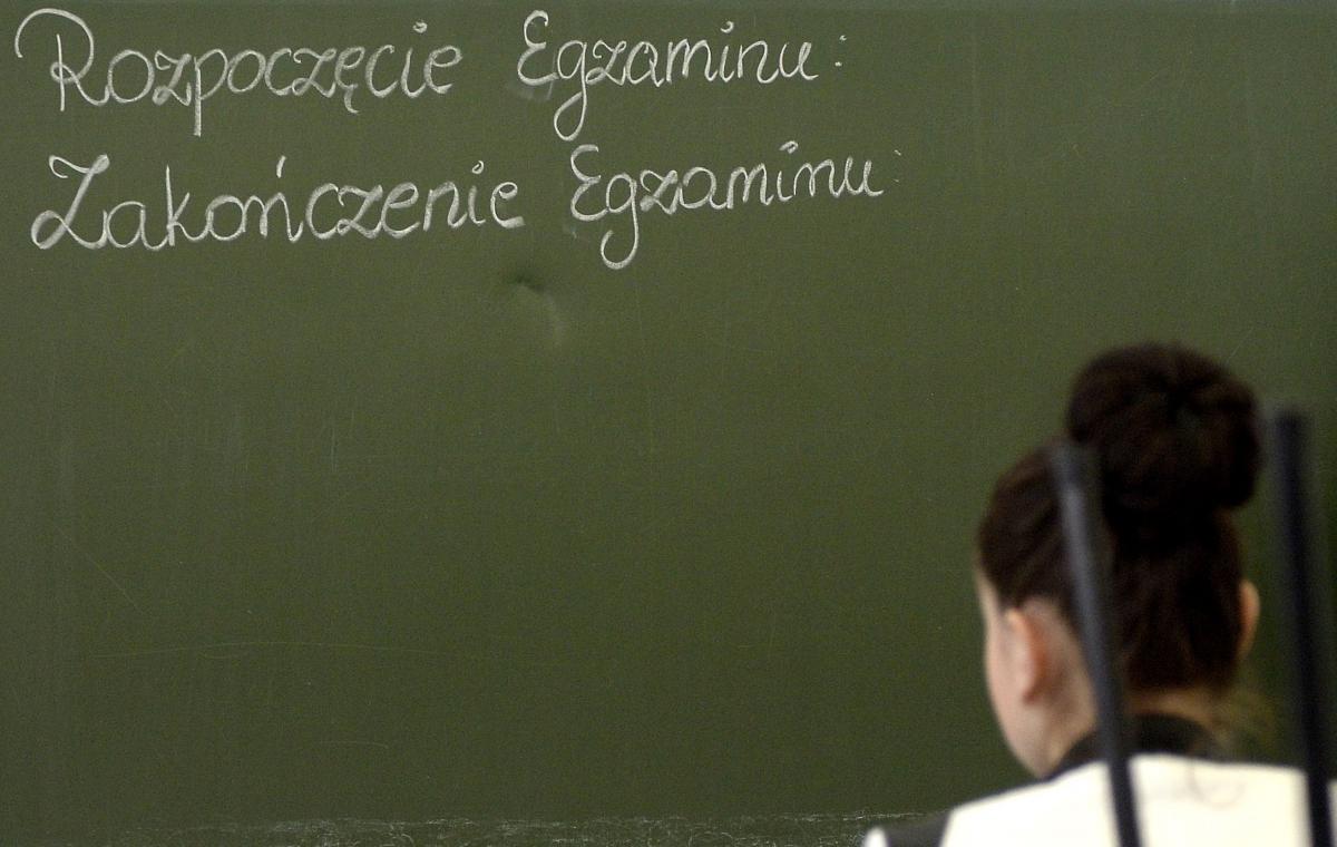 Według dyrektora Centralnej Komisji Egzaminacyjnej, odsetek maturzystów, którzy nie zdali egzaminów z polskiego, matematyki i języka obcego nie odbiega od tego, jaki był w ubiegłych latach.<br/>fot.zbiory własne