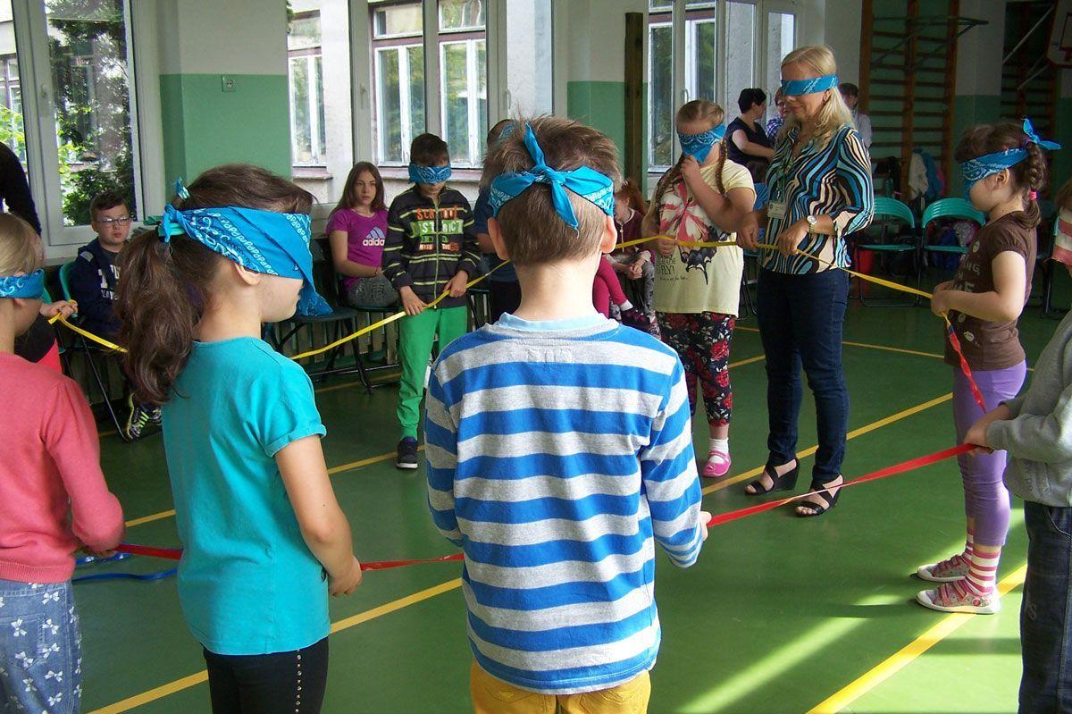 Zajęcia integracyjne opierały się m.in. na budowaniu i wzmacnianiu dobrego klimatu w grupie.