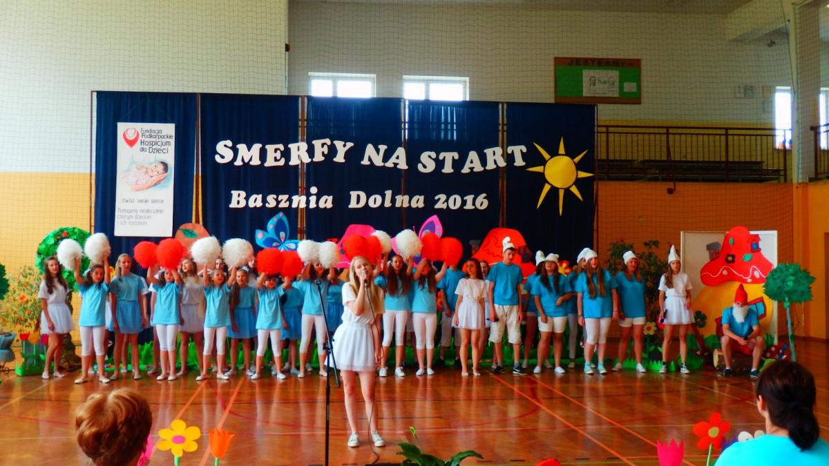 Impreza „Smerfy na start” spotkała się z lawiną braw i uznania.<br/>fot.ze zbiorów ZS w Baszni Dolnej