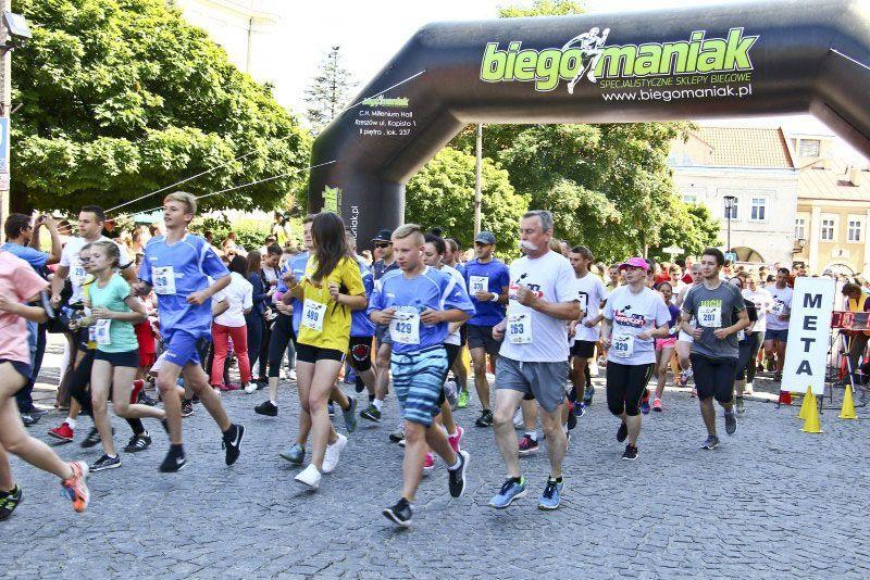 W Minimaratonie wystartowało prawie 500 zawodników.<br/>fot.UM Jarosław