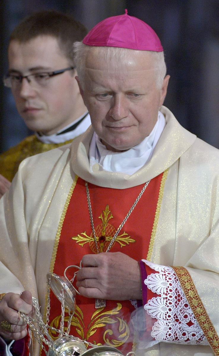 Nowy metropolita przemyski ma 62 lata, pochodzi z Wysokiej koło Łańcuta. Od 37 lat jest kapłanem, 16 lat temu został konsekrowany na biskupa. Jego ingres do bazyliki archikatedralnej w Przemyślu odbył się 21 maja br.<br/>fot.zbiory własne