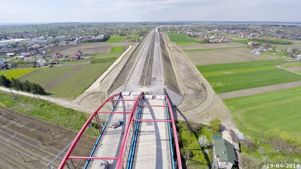 Odcinek autostrady A4 Jarosław – Rzeszów zostanie oddany do użytku w lipcu br.<br/>fot.www.a4jaroslawrzeszow.pl