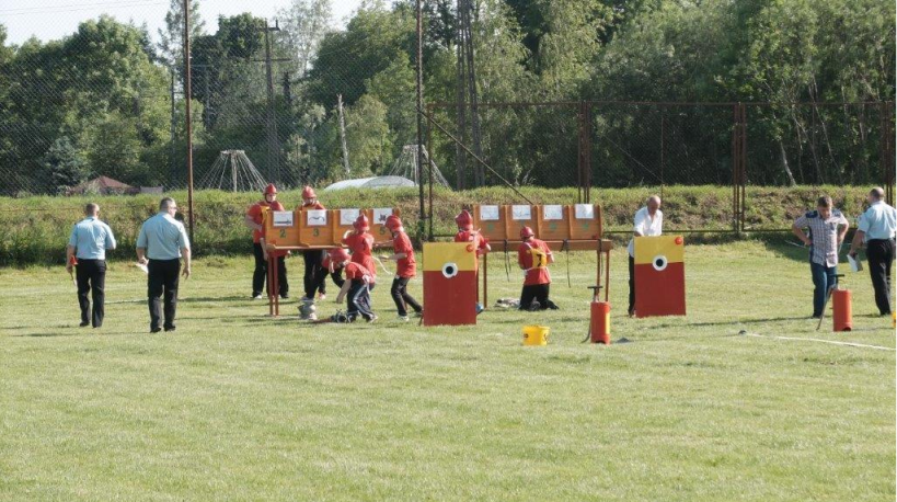 W Gminnych Zawodach Sportowo-Pożarniczych uczestniczyło 16 drużyn.<br/>fot.UG Gać