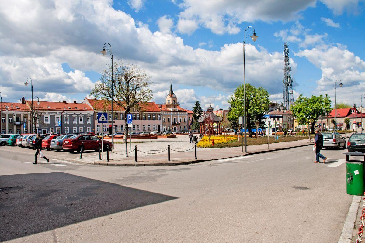 Pojawienie się na płycie Rynku całorocznego punktu gastronomicznego rozwiązałoby też problem braku szaletów. Jednym z punktów umowy z ewentualnym inwestorem jest bowiem to, że z toalet w restauracji mogliby korzystać nie tylko goście, ale również mieszkańcy. <br/>fot.Marcin Materniak