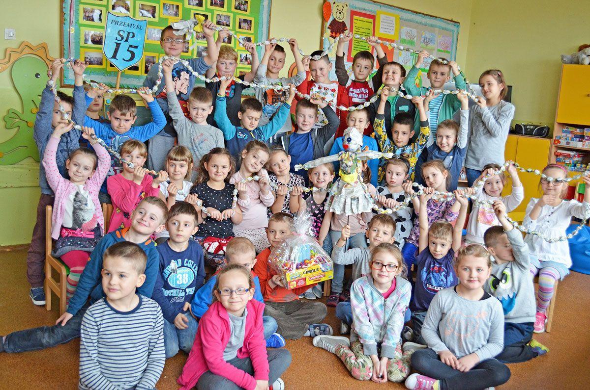 Dzieci ze świetlicy Szkoły Podstawowej nr 15.