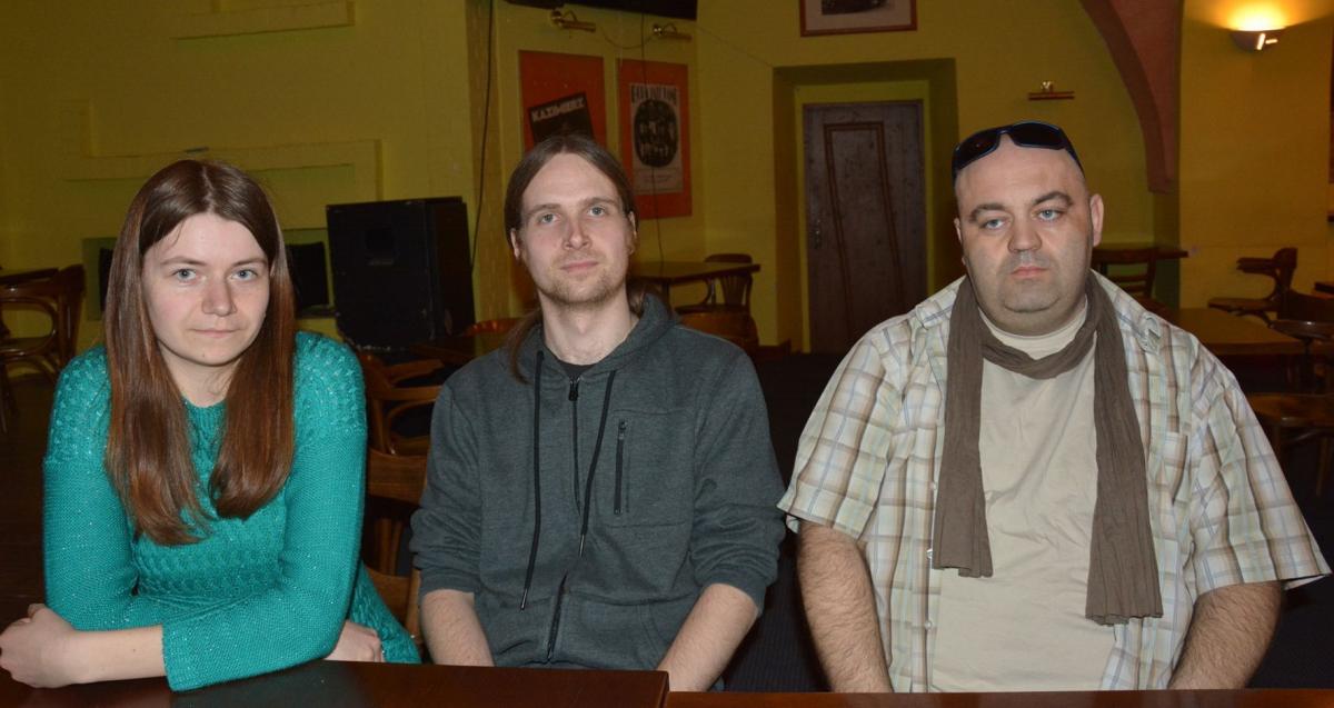 Zarząd okręgu przemyskiego: Monika Król (24 lata), studentka edytorstwa na UJ, Grzegorz Skórka, politolog (31 lat) i Darek Turkiewicz (41 lat), artysta multimedialny.