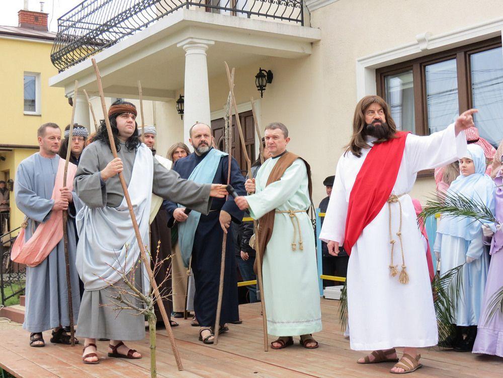 Aktorzy odgrywali swoje role bardzo przekonująco.<br/>fot.Barbara Chmura