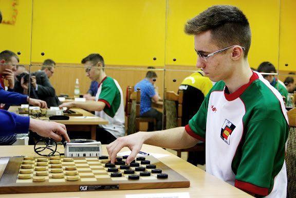 16-letni Jakub Gazda (Unia Horyniec Zdrój) – najmłodszy zawodnik mistrzostw.