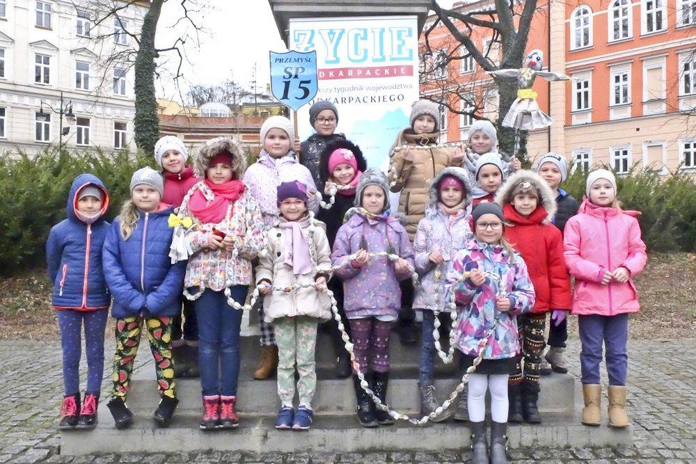 Pierwszą nagrodę zdobyli uczniowie z SP nr 15.<br/>fot.Jacek Szwic