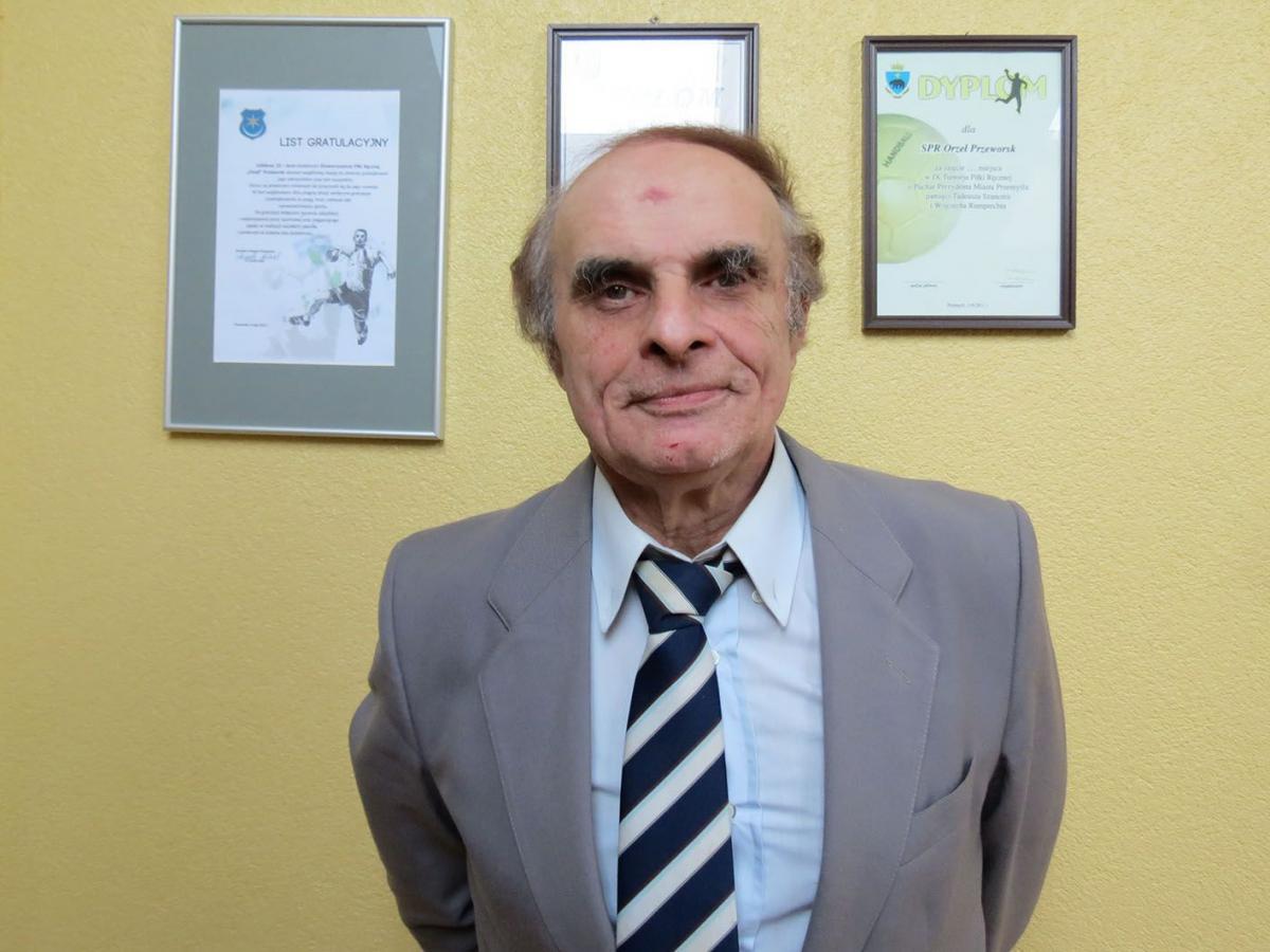 Janusz Rylowski rozpoczął swoją przygodę z piłką ręczną w wieku 14 lat. Obecnie jest sekretarzem w zarządzie SPR Orzeł Przeworsk.