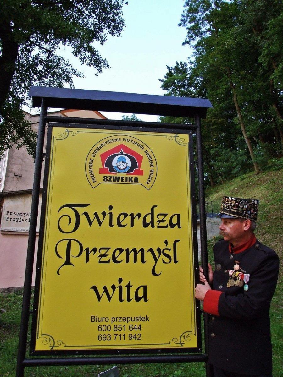 Zbigniew Rużycki został nowym prezesem Przemyskiego Stowarzyszenia Przyjaciół Dobrego Wojaka Szwejka.<br/>fot.ze zbiorów własnych