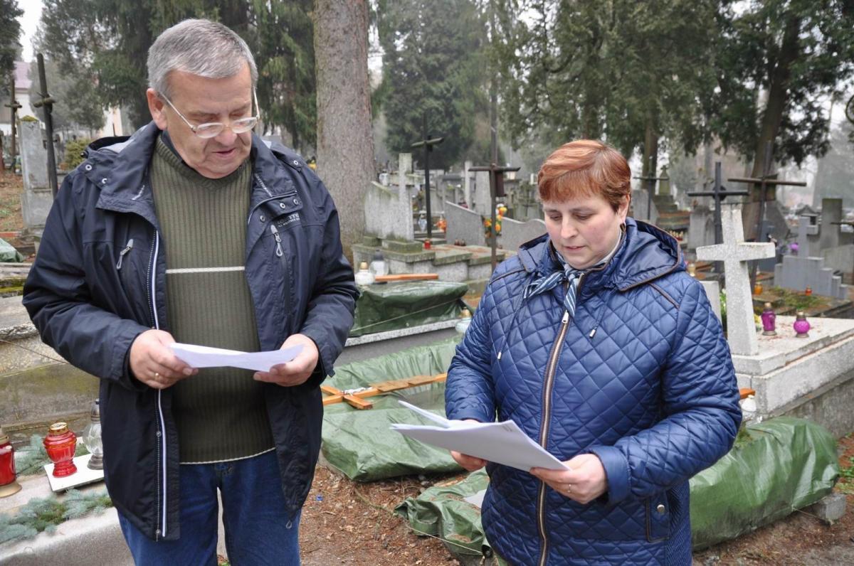 – Firma ubezpieczeniowa robi wszystko, żeby nie wypłacić odszkodowania – mówią Małgorzata Wójcik i Jerzy Gałązka. <br/>fot.Paweł Bugira
