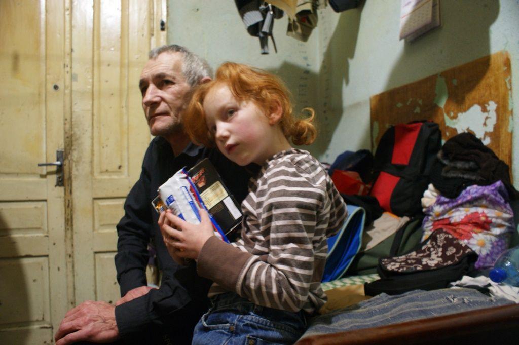 Rodzina, którą opiekuje się siostra Elżbieta.