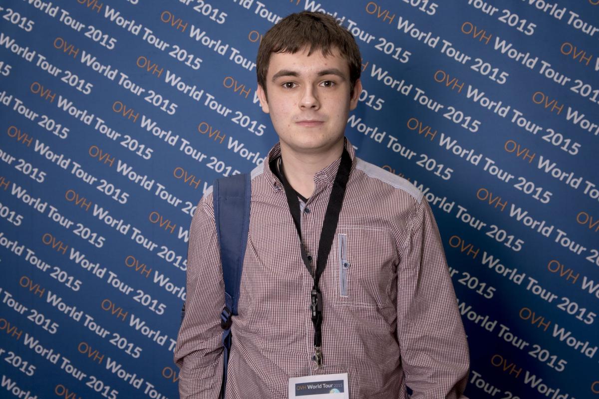 Absolwent przemyskiego elektronika, uczeń klasy czwartej Technikum nr 4 Hubert Nodżak-Pluta w roku szkolnym 2014 – 2015 został najlepszym teleinformatykiem w Polsce<br/>fot.ze zbiorów własnych