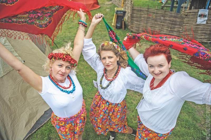 Materiał o podkarpackim Stowarzyszeniu Folkowisko i gorajeckim festiwalu zostanie wyemitowany w telewizjach regionalnych z kilkudziesięciu krajów Europy. O organizacji działającej na rzecz swojej małej ojczyzny usłyszą widzowie od Hiszpanii po Estonię.<br/>fot.Michał Szwerc