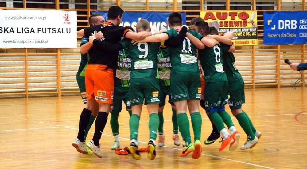 W mecz na szczycie Góral Tryńcza pokonał dotychczasowego lidera Duklę Futsal Team i odzyskał prowadzenie w tabeli.<br/>fot.Krystian Pietrycha