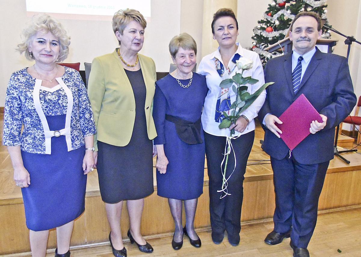 Artur Mykita – dyrektor SP nr 15 w Przemyślu, Małgorzata Wajda – SP nr 15 w Przemyślu, Barbara Woynarowska – Uniwersytet Warszawski, Teresa Wargocka – wiceminister edukacji narodowej, Anna Papiernik – SP nr 15 w Przemyślu.