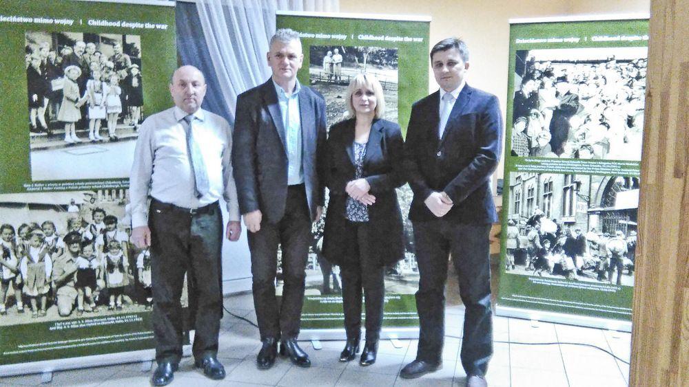 Honorowym gościem i prelegentem podczas konferencji był dr Paweł Sieradzki z Ośrodka Badań nad Polonią i Duszpasterstwem Polonijnym przy Katolickim Uniwersytecie Lubelskim.
