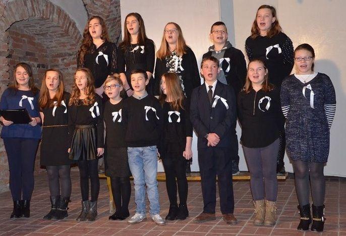 Z programem poetyckim wystąpiła klasa 6c Szkoły Podstawowej nr 11 w Przemyślu.<br/>fot.archiwum szkoły
