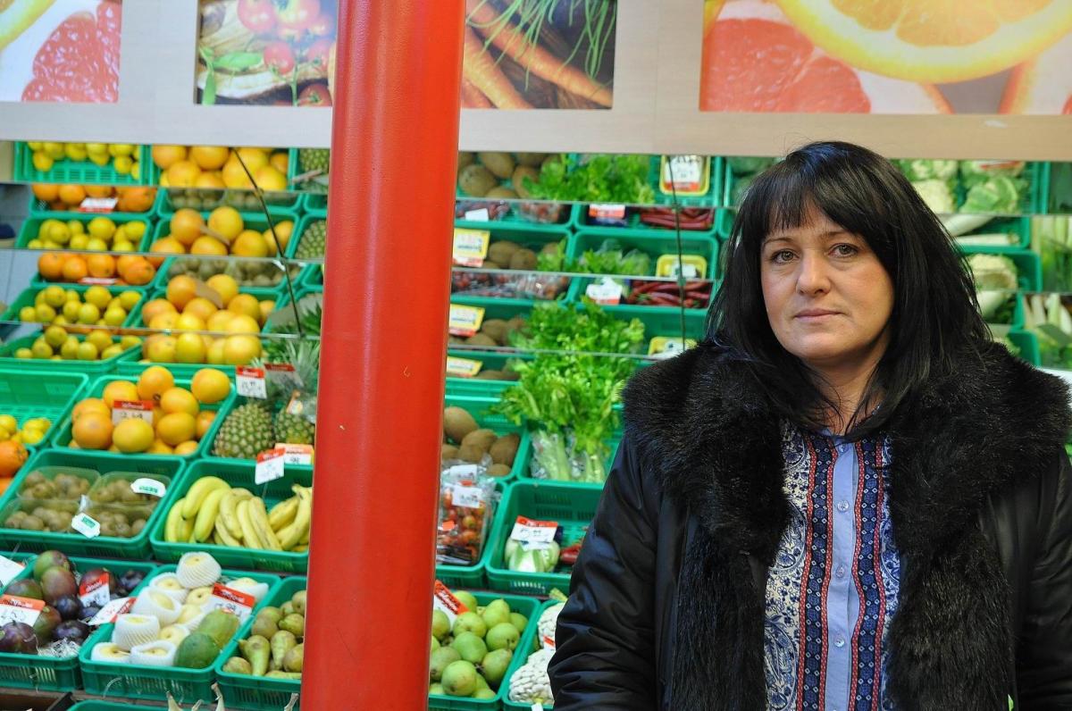 – Skoro ustawa miała pomóc małym, polskim przedsiębiorcom, to nie może w nich uderzać – mówi Aneta Bik, właścicielka jednego ze sklepów w Przemyślu, działającego pod szyldem Delikatesy Premium. 

<br/>fot.Paweł Bugira