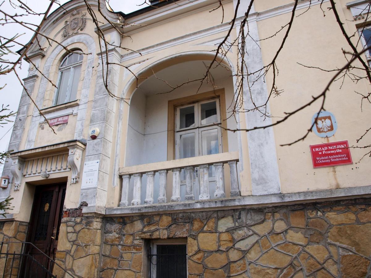 Budynek przy ulicy Matejki 1, w którym obecnie znajduje się m.in. Wydział Architektury i Ochrony Środowiska zostanie najprawdopodobniej sprzedany przez miasto.<br/>fot.Mariusz Godos