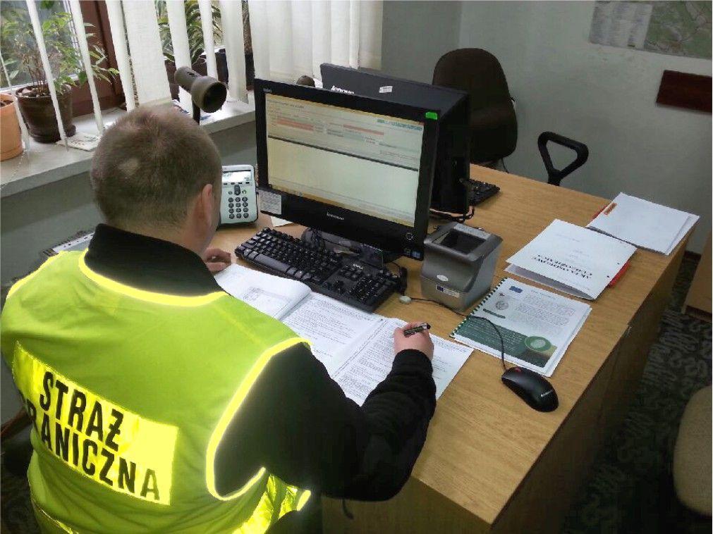 W tym roku funkcjonariusze Bieszczadzkiego OSG ujawnili już 30 przypadków posługiwania się fałszywymi oświadczeniami o zamiarze powierzenia pracy.
