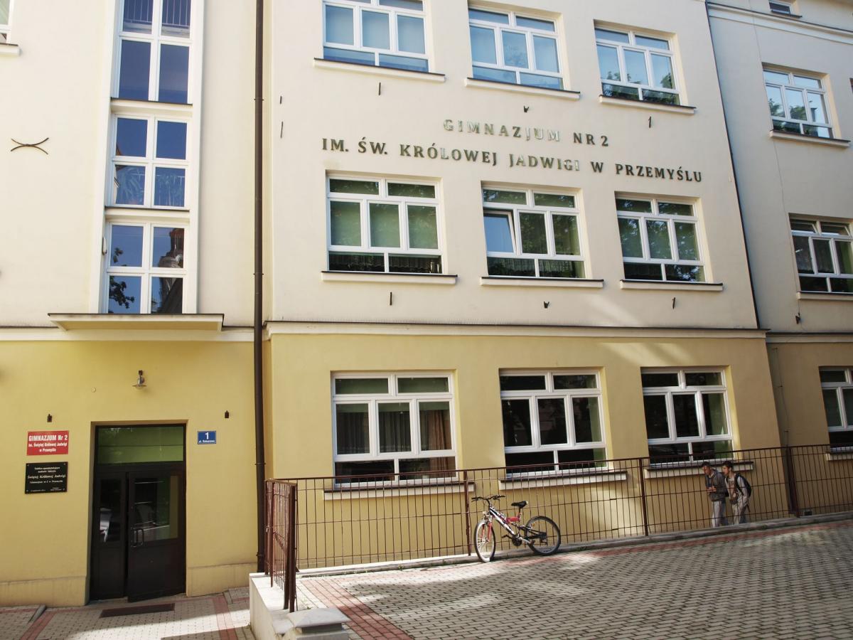 Od 31 sierpnia br. Gimnazjum nr 2 im. św. Królowej Jadwigi w Przemyślu przestanie istnieć.<br/>fot.Mariusz Godos