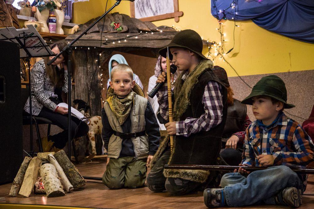 Wiek nie miał znaczenia, dobrze bawili się i młodsi, i starsi. <br/>fot.Kamil Jacek Zarański
