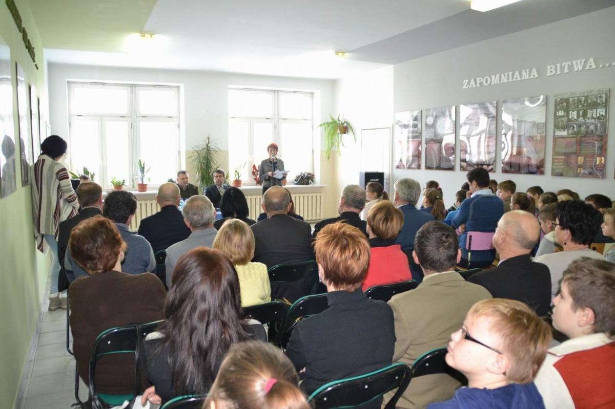 Konferencja poświęcona wydarzeniom z 1945 i 1946 r. odbyła się w Zespole Szkół w Birczy.<br/>fot.Zbiory organizatorów