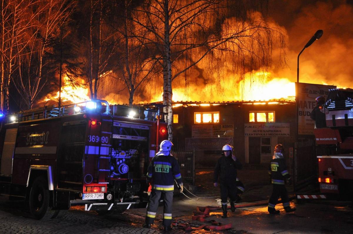 Na miejscu pracowało ponad 80 strażaków.<br/>fot.Paweł Bugira
