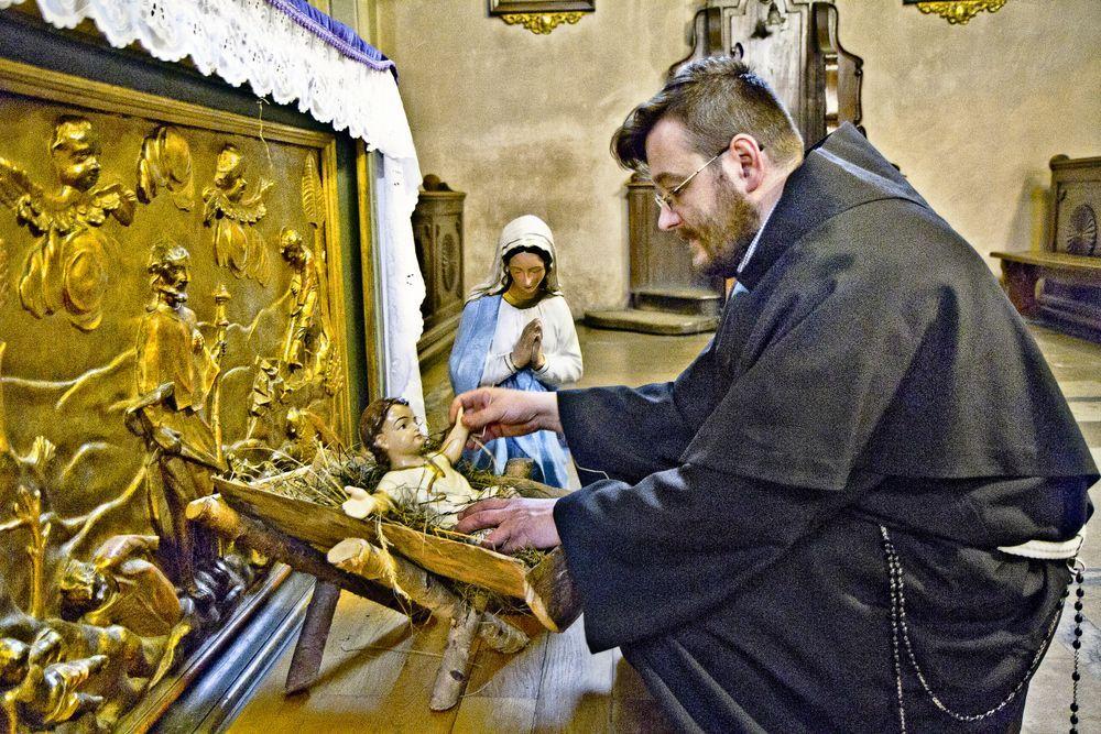 Podstawą w szopce jest święta rodzina, reszta zależy od lokalnych tradycji.<br/>fot.Jacek Szwic