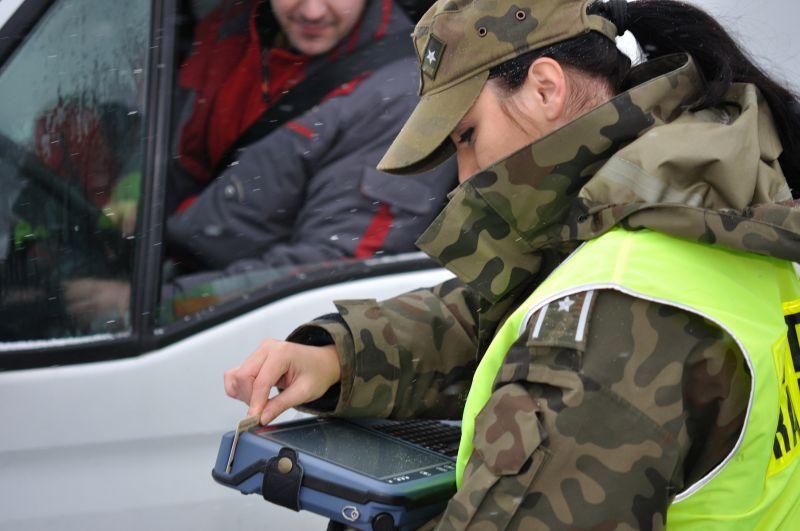 Obywatele Ukrainy przyznali się, że Polska miała być krajem tranzytowym. Ich celem było dotarcie do Włoch.<br/>fot.serwis BiOSG
