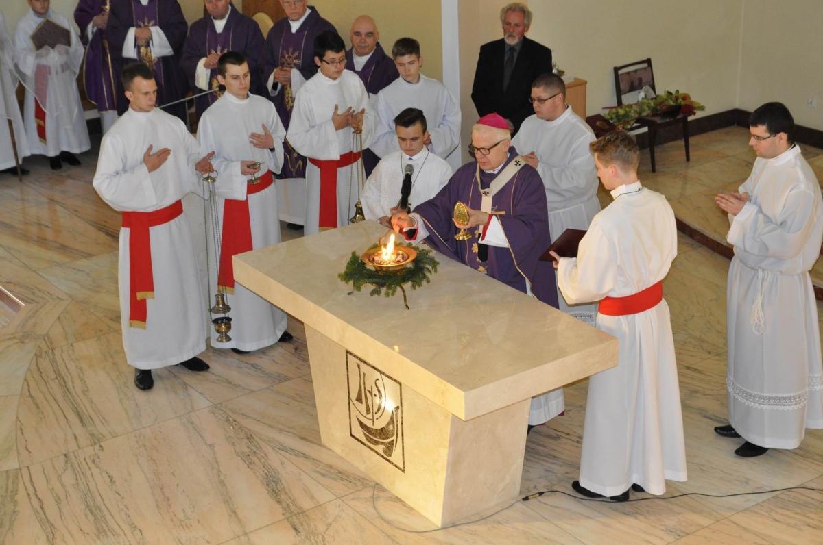 Arcybiskup Józef Michalik (w środku) kończy swoją posługę.<br/>fot.Paweł Bugira