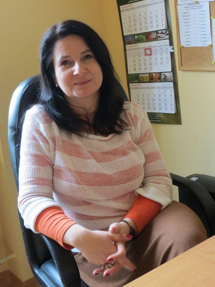 – Często dorośli swoją nieobecność, brak czasu rekompensują kupowaniem dzieciom gadżetów, których użytkowania później nie kontrolują – wyjaśnia dyrektor Poradni Psychologiczno-Pedagogicznej w Przeworsku, psycholog Katarzyna Bocheńska-Wojtas.<br/>fot.Barbara Chmura