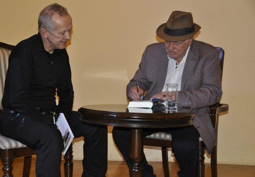 Jan Nowicki opowiadał o swoich książkach. <br/>fot.CKiP Jarosław