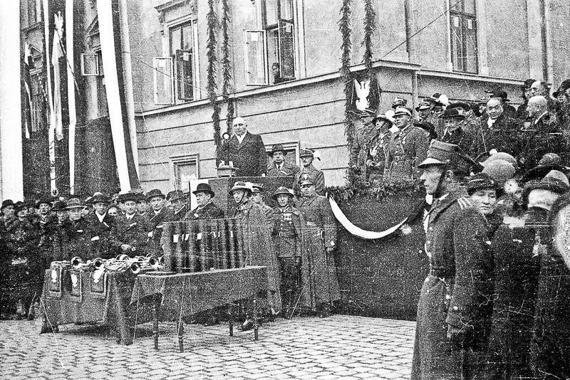 Może ktoś wie, jaką uroczystość przedstawia to zdjęcie?<br/>fot.Eugeniusz Kordybach