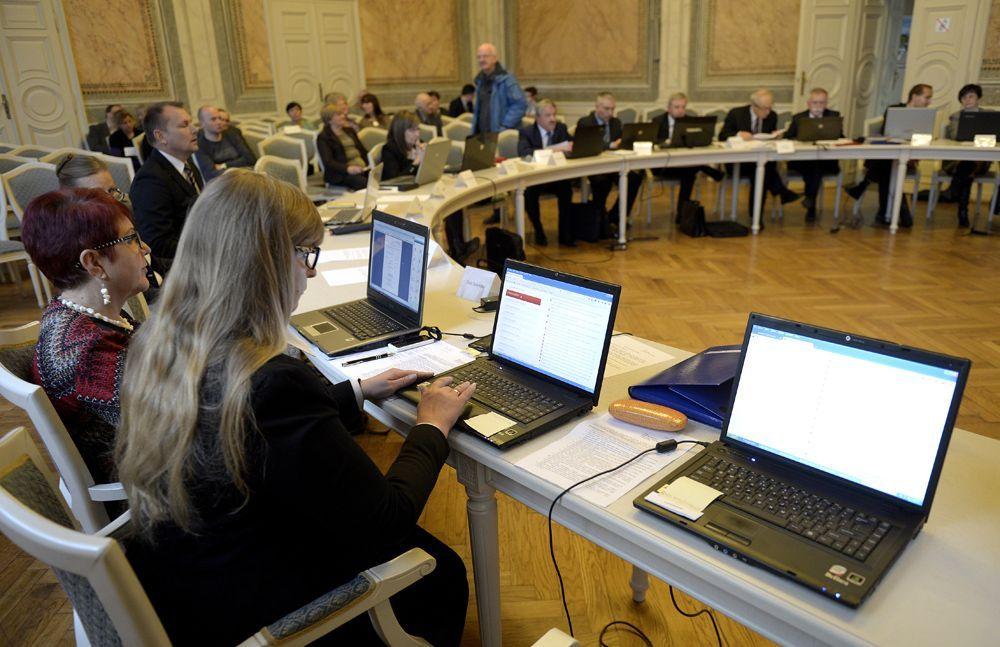 Podczas sesji w przemyskim magistracie nie było większych emocji, a większość projektów „przeszła” bez żadnej dyskusji.<br/>fot.zbiory własne