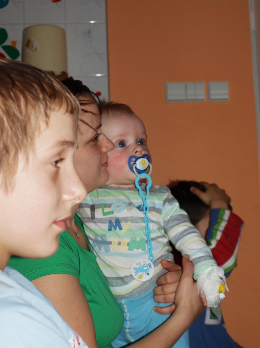 Małych pacjentów przemyskiego szpitala wojewódzkiego po raz kolejny odwiedzi św. Mikołaj.<br/>fot.Mariusz Godos